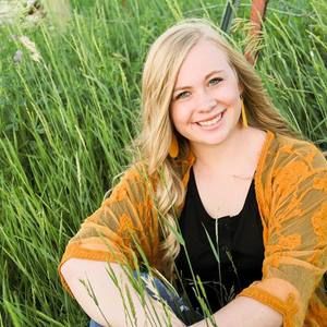 Meet your Posher, Abigail